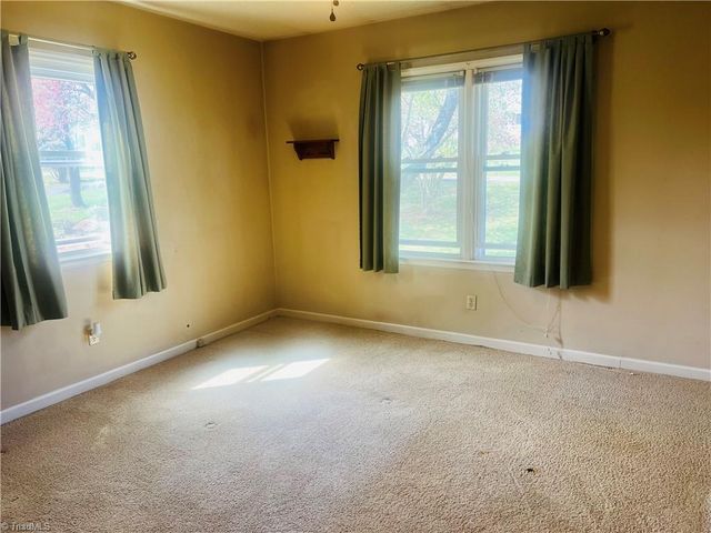 164 Royal Lane, Dobson, NC 27017