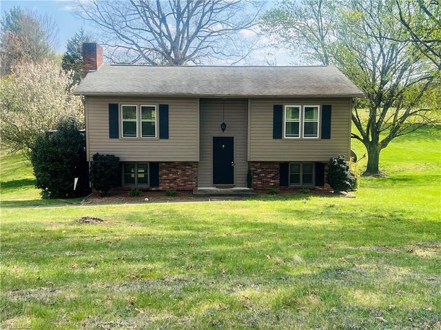 164 Royal Lane, Dobson, NC 27017