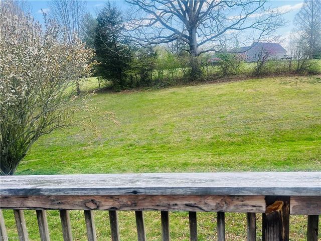 164 Royal Lane, Dobson, NC 27017