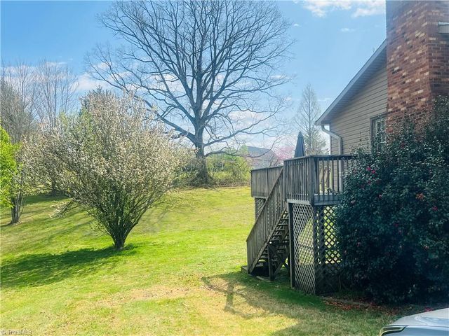 164 Royal Lane, Dobson, NC 27017