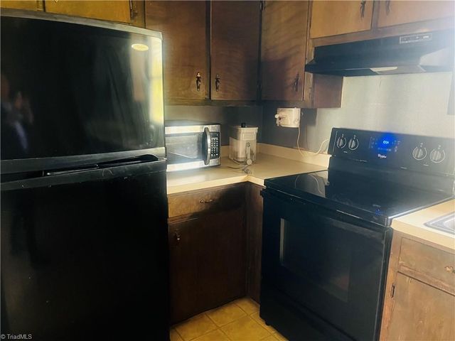 164 Royal Lane, Dobson, NC 27017