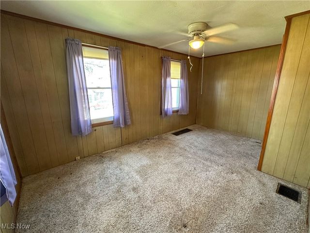 415 S Sycamore Street, Ravenna, OH 44266