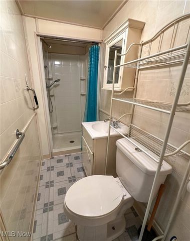 415 S Sycamore Street, Ravenna, OH 44266