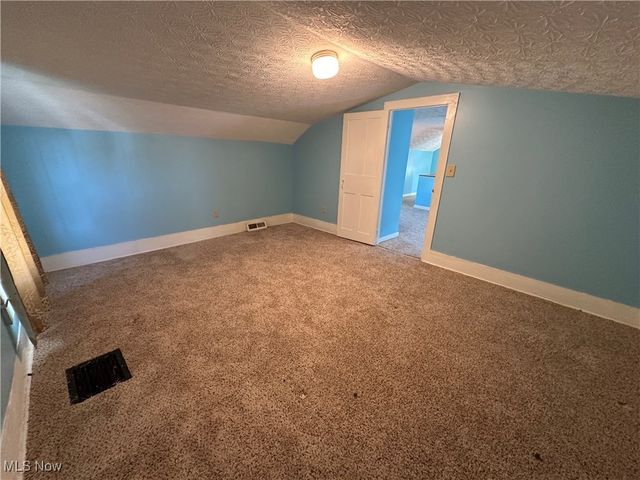 415 S Sycamore Street, Ravenna, OH 44266