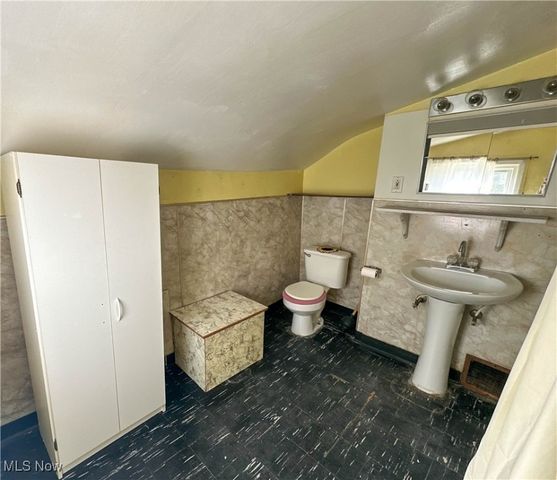 415 S Sycamore Street, Ravenna, OH 44266