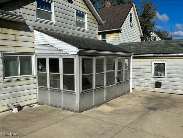 415 S Sycamore Street, Ravenna, OH 44266