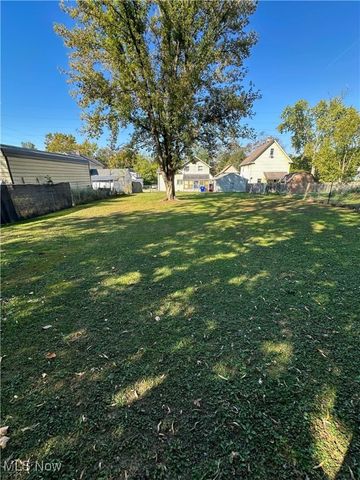 415 S Sycamore Street, Ravenna, OH 44266