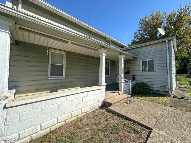 415 S Sycamore Street, Ravenna, OH 44266