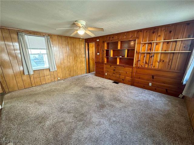 415 S Sycamore Street, Ravenna, OH 44266