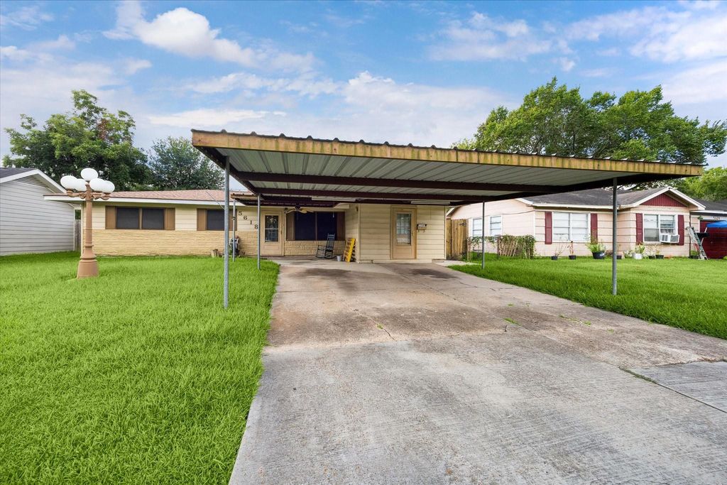 5618 Sweetbriar Street, Houston, TX 77017