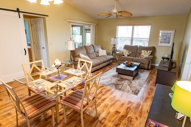 2633 ENGLISH IVY CIRCLE, The Villages, FL 32162