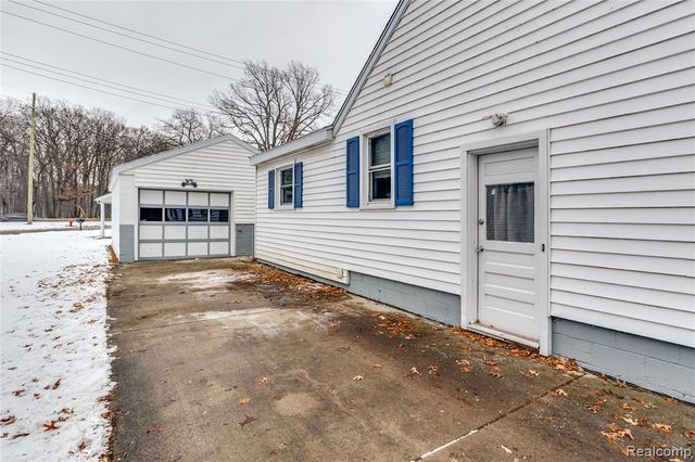 3444 Riverside Drive, Port Huron, MI 48060