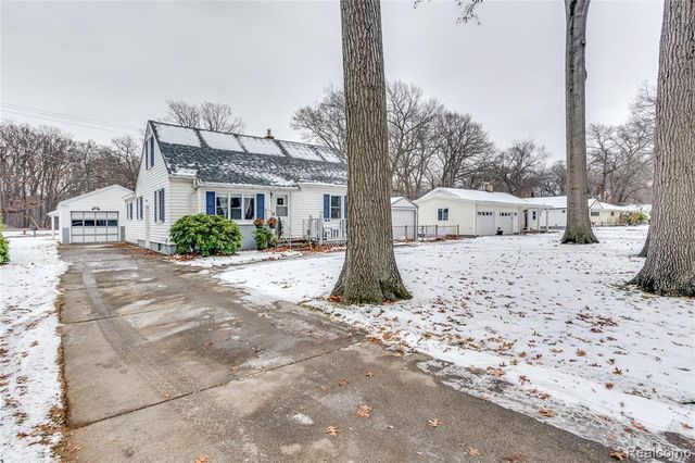 3444 Riverside Drive, Port Huron, MI 48060