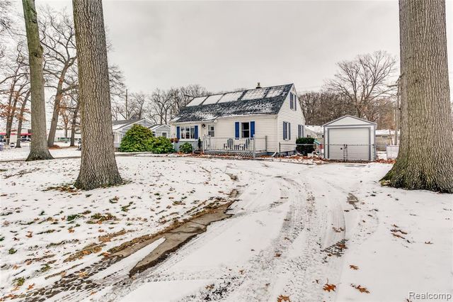 3444 Riverside Drive, Port Huron, MI 48060