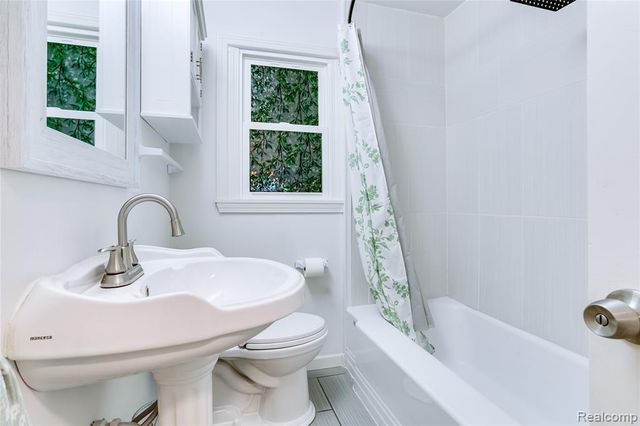 3444 Riverside Drive, Port Huron, MI 48060