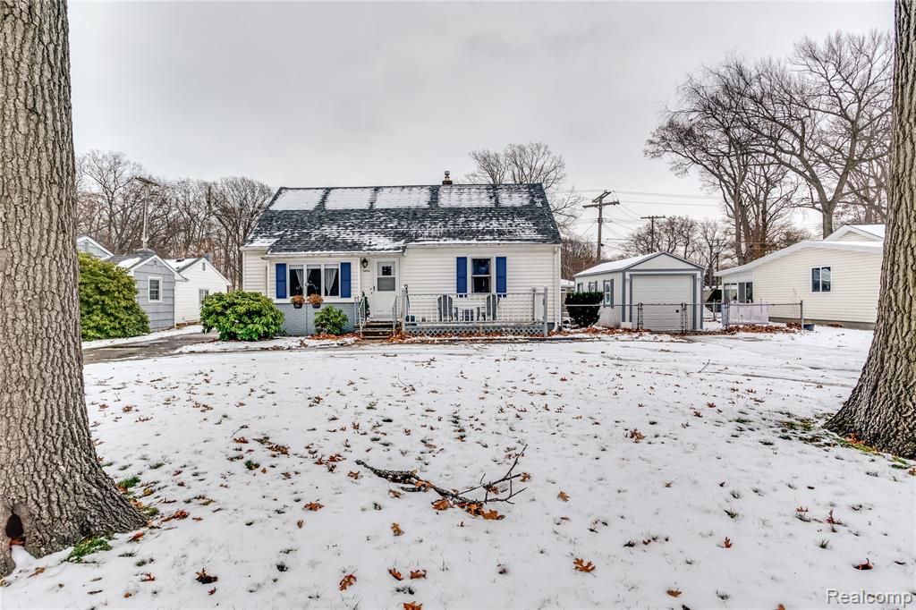 3444 Riverside Drive, Port Huron, MI 48060