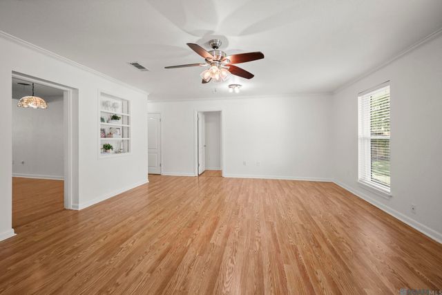 1335 Highland Park Dr, Baton Rouge, LA 70808