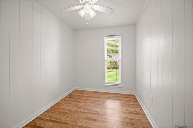 1335 Highland Park Dr, Baton Rouge, LA 70808