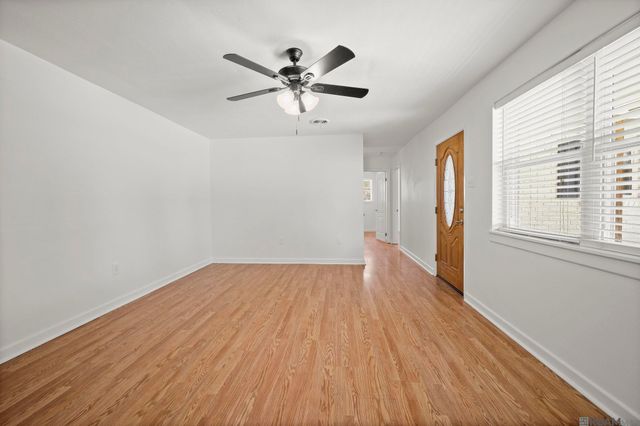 1335 Highland Park Dr, Baton Rouge, LA 70808