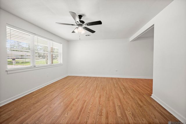 1335 Highland Park Dr, Baton Rouge, LA 70808