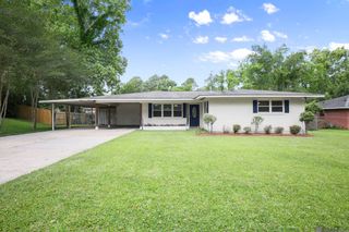 1335 Highland Park Dr, Baton Rouge, LA 70808