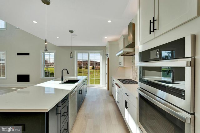 811 DENALI DR., Horsham, PA 19044
