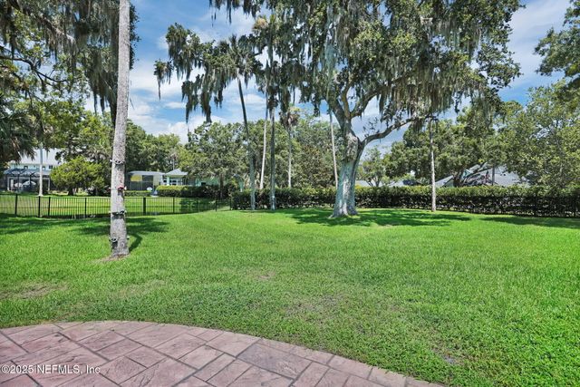 101 ROYAL LAGOON Court, Ponte Vedra Beach, FL 32082