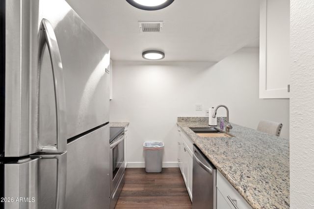 3033 E DEVONSHIRE Avenue 1018, Phoenix, AZ 85016