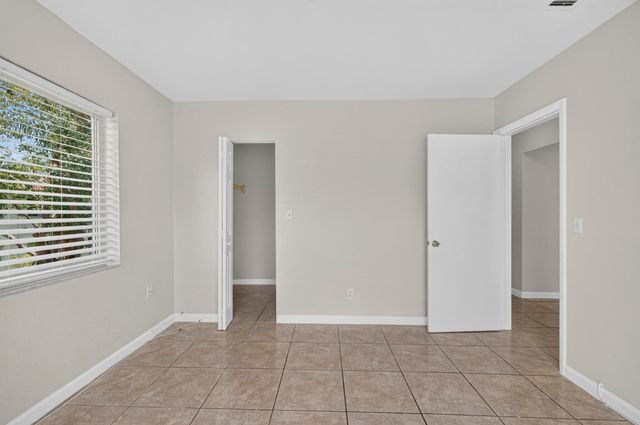 151 SE 6th Avenue 16, Pompano Beach, FL 33060