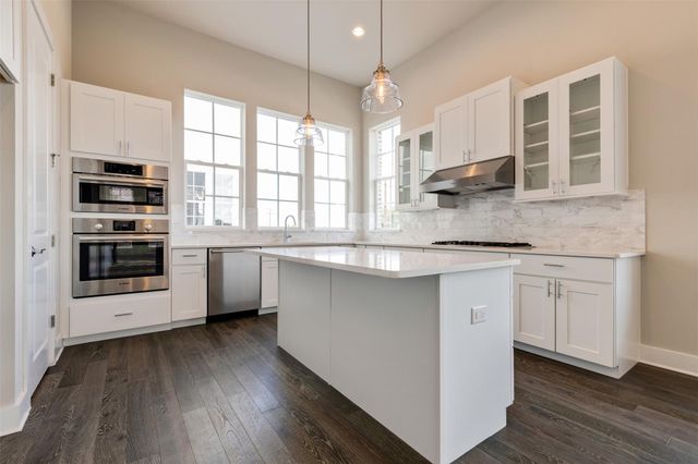 1308 Tinnin Ford RD 1, Austin, TX 78741