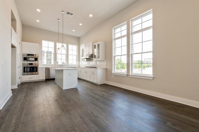 1308 Tinnin Ford RD 1, Austin, TX 78741