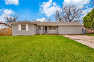 834 Jadewood Drive, Dallas, TX 75232