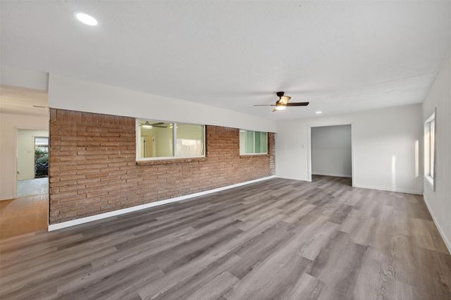4119 Ebbtide Drive, Houston, TX 77045