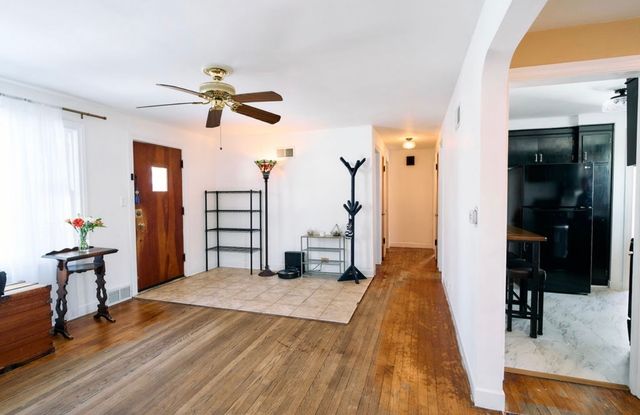 511 S Stewart Avenue, Lombard, IL 60148