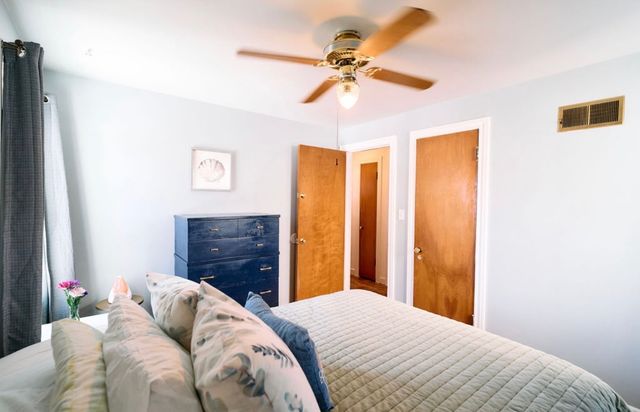 511 S Stewart Avenue, Lombard, IL 60148