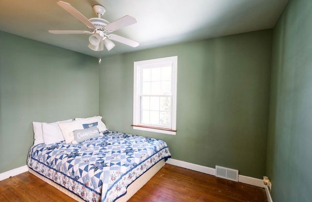 511 S Stewart Avenue, Lombard, IL 60148