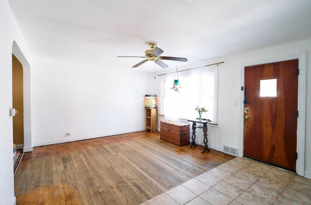 511 S Stewart Avenue, Lombard, IL 60148