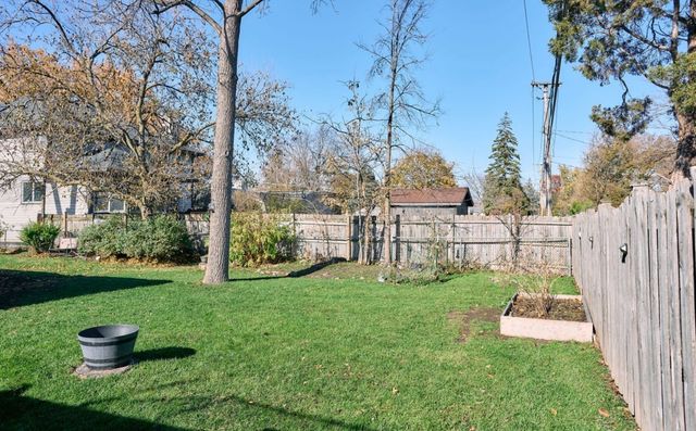 511 S Stewart Avenue, Lombard, IL 60148