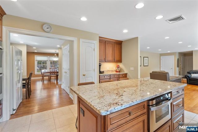 28 Demarest Road, Paramus, NJ 07652