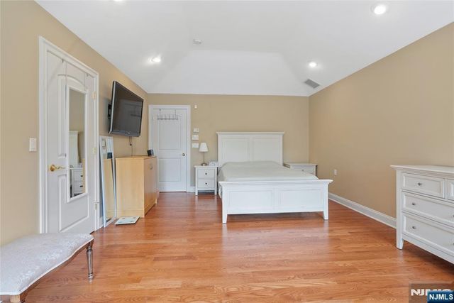 28 Demarest Road, Paramus, NJ 07652
