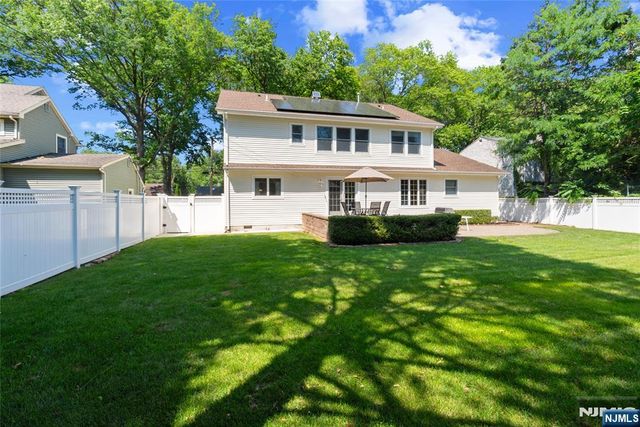 28 Demarest Road, Paramus, NJ 07652