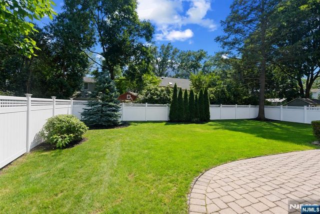 28 Demarest Road, Paramus, NJ 07652