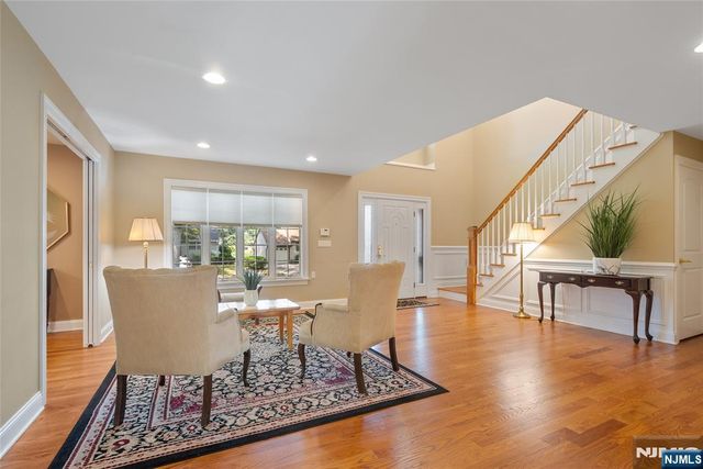 28 Demarest Road, Paramus, NJ 07652