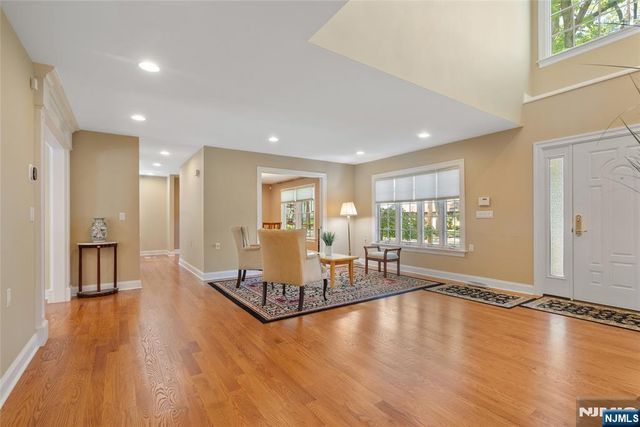 28 Demarest Road, Paramus, NJ 07652