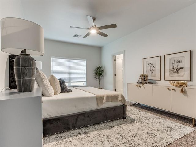 9240 NW 144th Place, Yukon, OK 73099