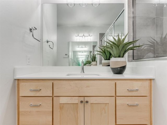 9240 NW 144th Place, Yukon, OK 73099