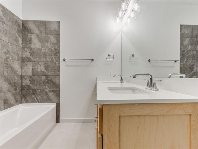 9240 NW 144th Place, Yukon, OK 73099