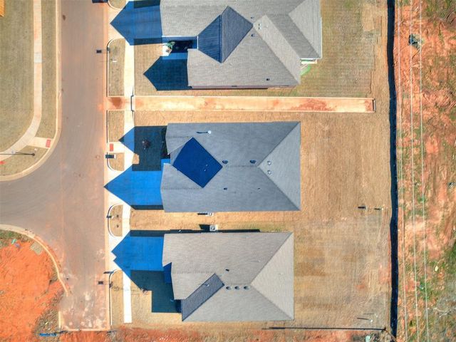 9240 NW 144th Place, Yukon, OK 73099