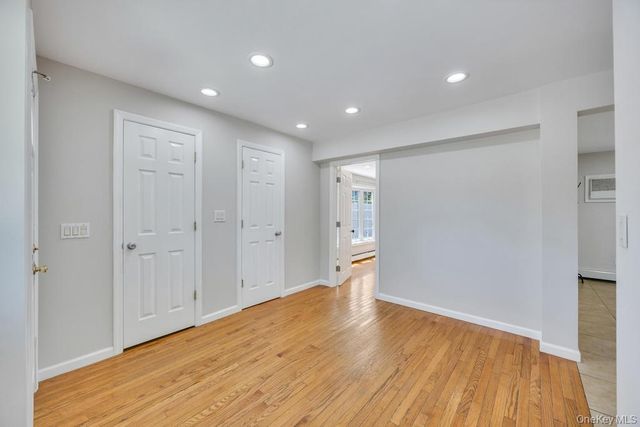 153 Sunrise Lane, Levittown, NY 11756