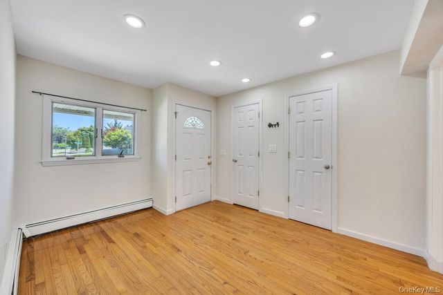 153 Sunrise Lane, Levittown, NY 11756